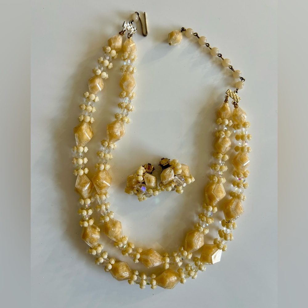 SWEET MARKED JAPAN beaded necklace and earrings set